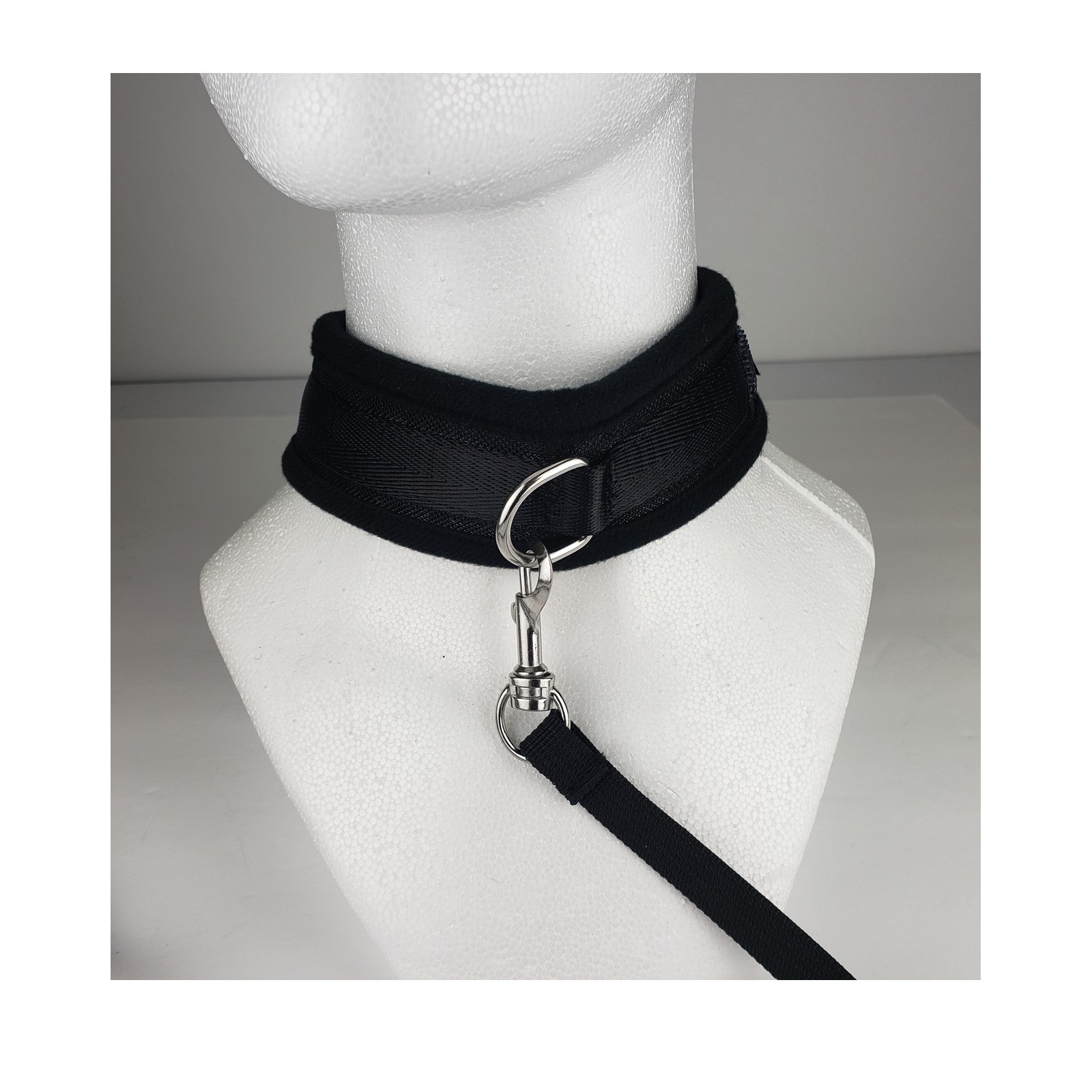 Collar y Correa Neopreno Spartacus Negro