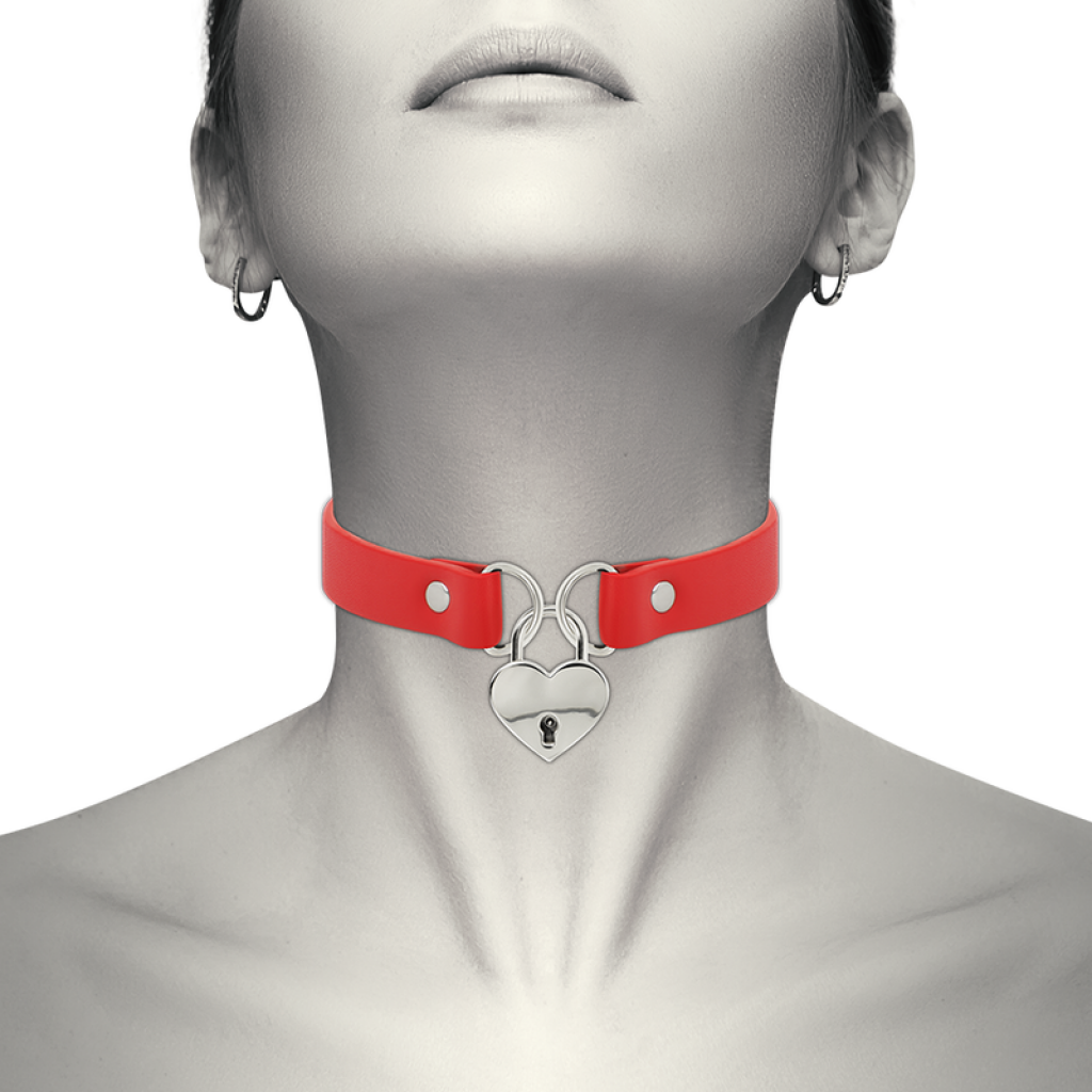 Collar de Cuero Vegano Rojo con Corazón y Llave - Coquette Chic Desire