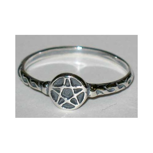 Size 4 Sterling Silver Pentagram Ring for spirituality