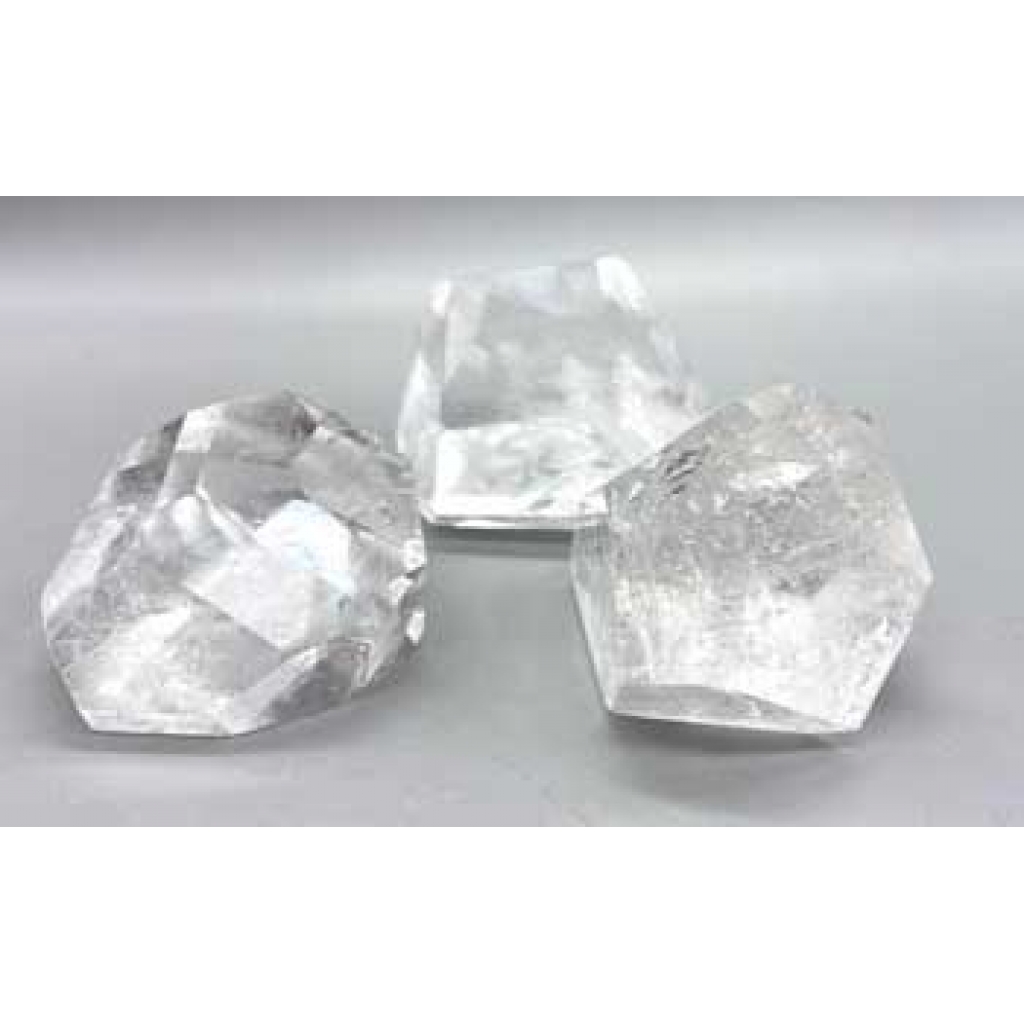 Approximately 4.0# Crystal Polygon