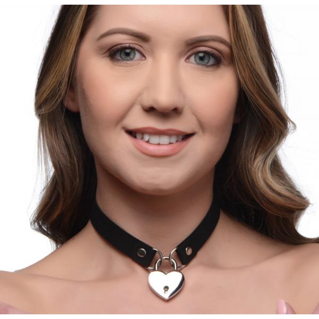 Lock-It Heart Choker - A Captivating Kinky Gift